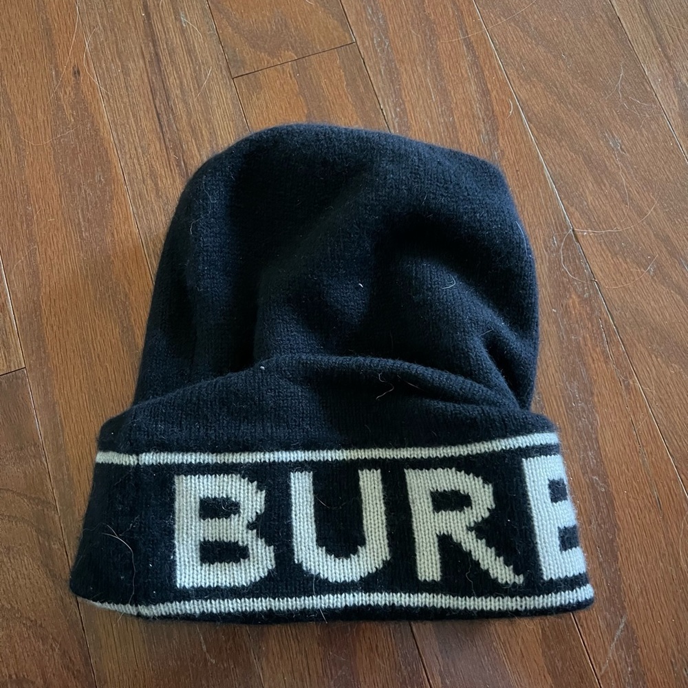 Burberry beanie